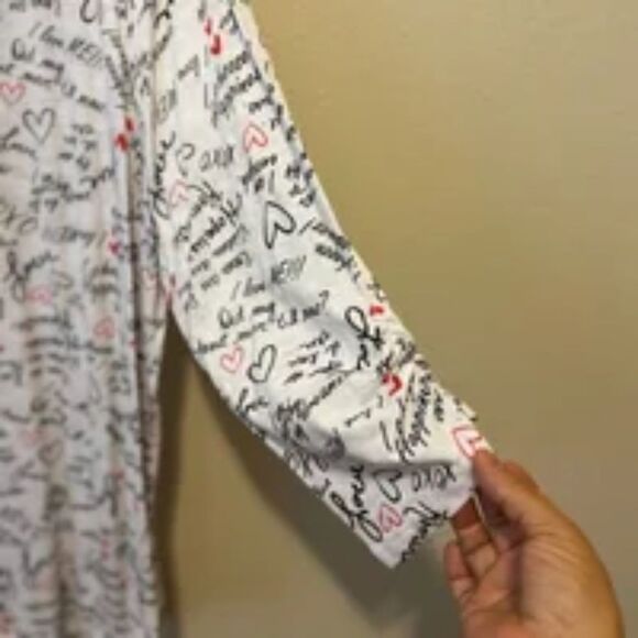 Lane Bryant Ruched-Sleeve Curved Hem Tee - Picture 6 of 6